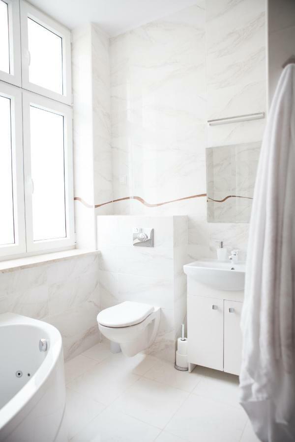 Apartamento Czar Garbar Poznan Exterior foto